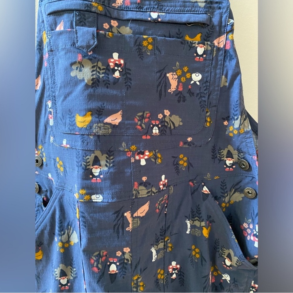 Duluth Trading Overall Shorts with Chickens, Bunnies, and Gnomes XS - Picture 3 of 7